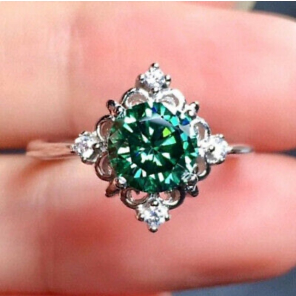NWT Sterling Silver Elegant Ring 💍